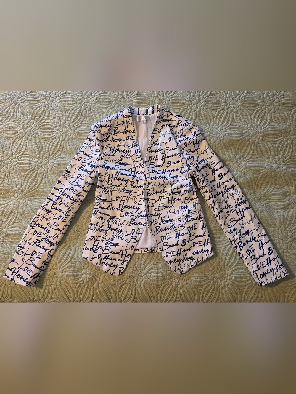 Ovi White Blazer with Navy Script Print